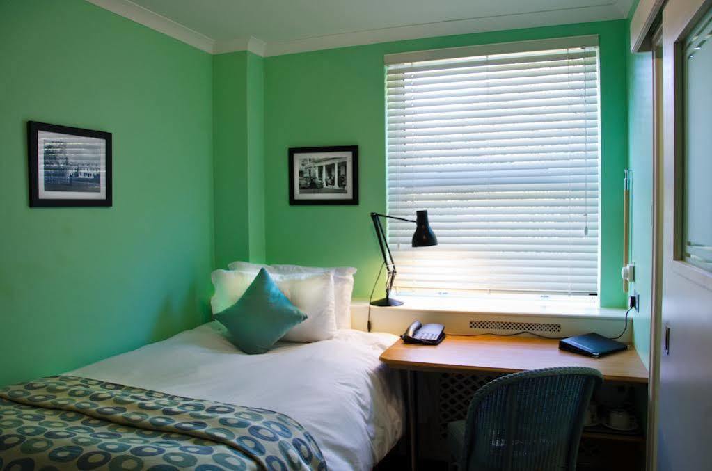 Greenlands Hotel Henley-on-Thames Bagian luar foto